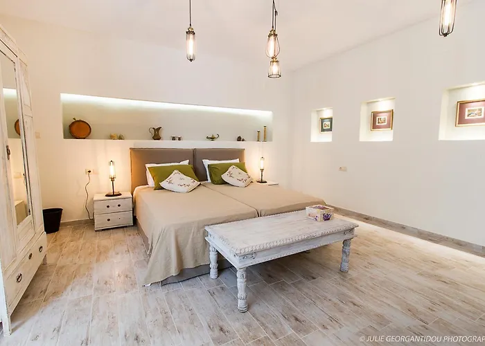 Aerides * Agios Arsenios